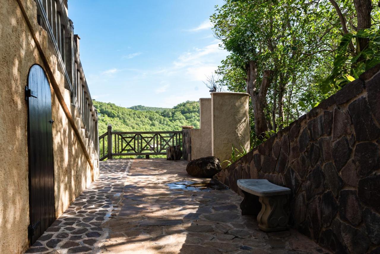 Отель Firefly Estate Bequia Крисент-Бич Экстерьер фото