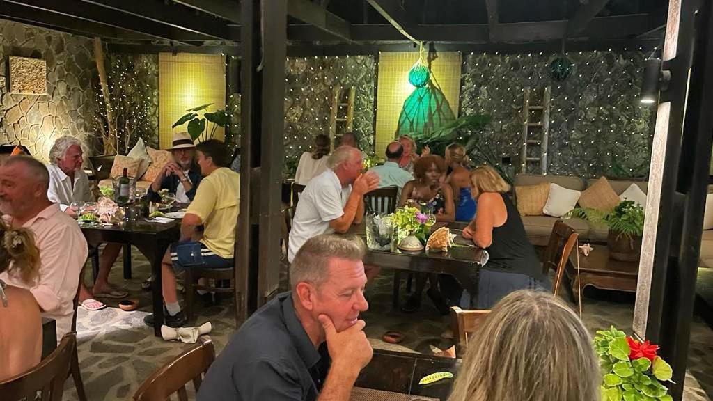 Отель Firefly Estate Bequia Крисент-Бич Экстерьер фото
